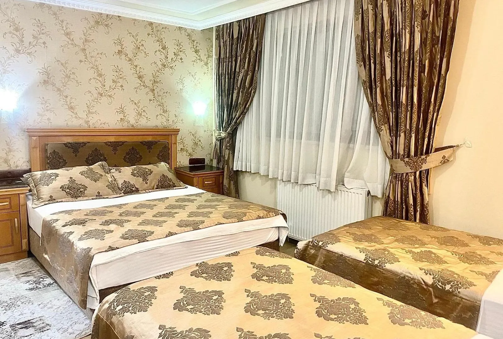 ***  Golden Papirues Hotel Taksim Стамбул Турция