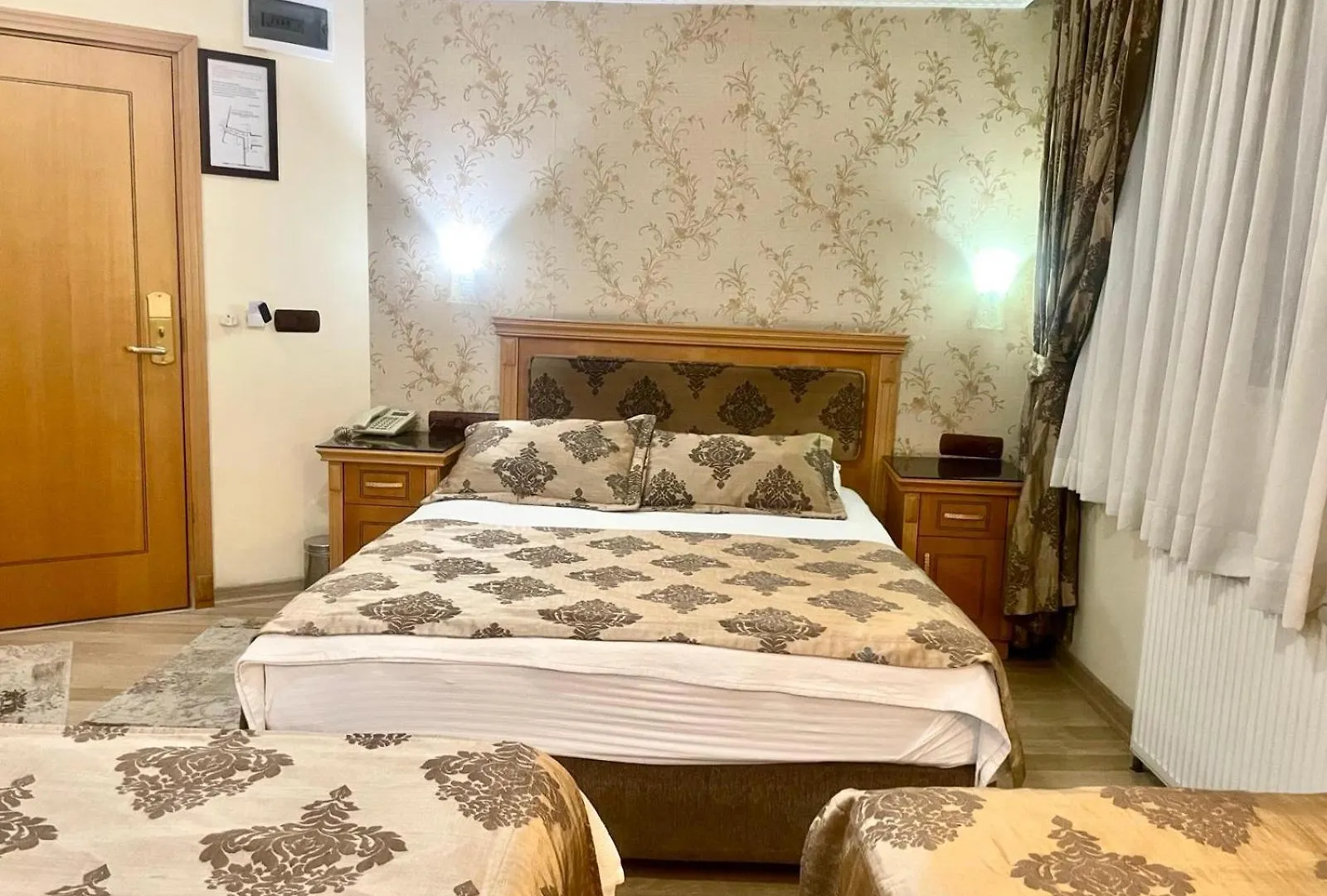 Golden Papirues Hotel Taksim Стамбул