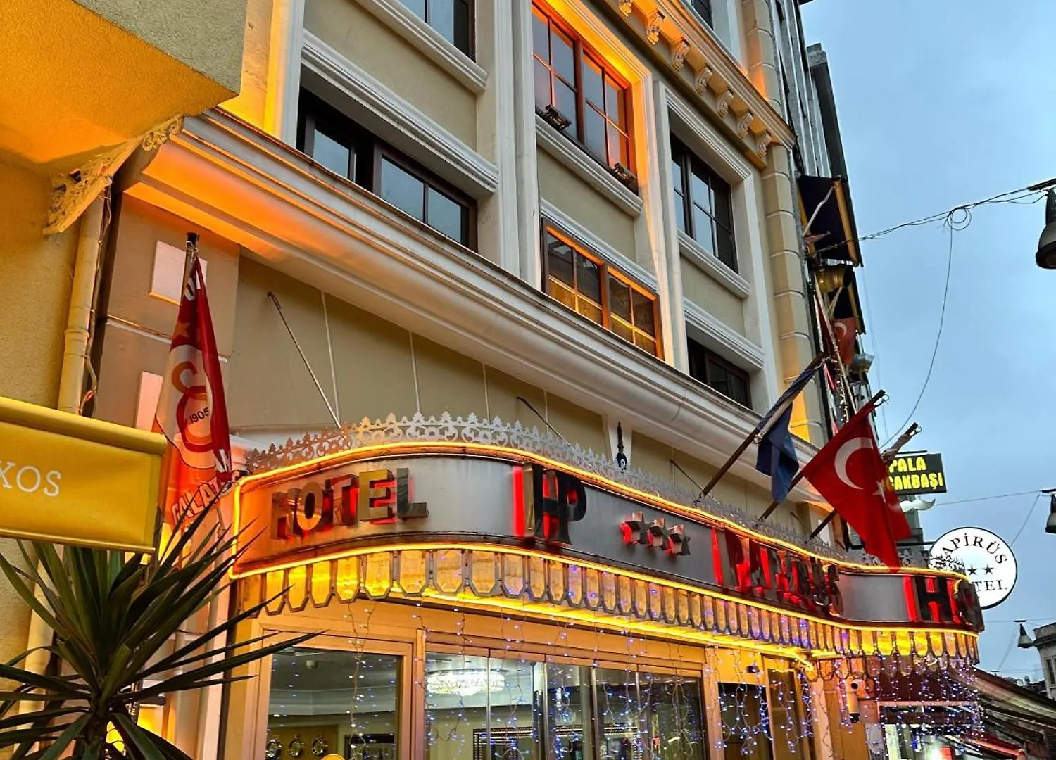 Golden Papirues Hotel Taksim Стамбул